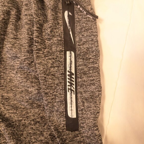 Nike Jordan Men’s Gray Athletic Shorts Size M Elastic Waist Zip Pockets Jumpman - Picture 2 of 8